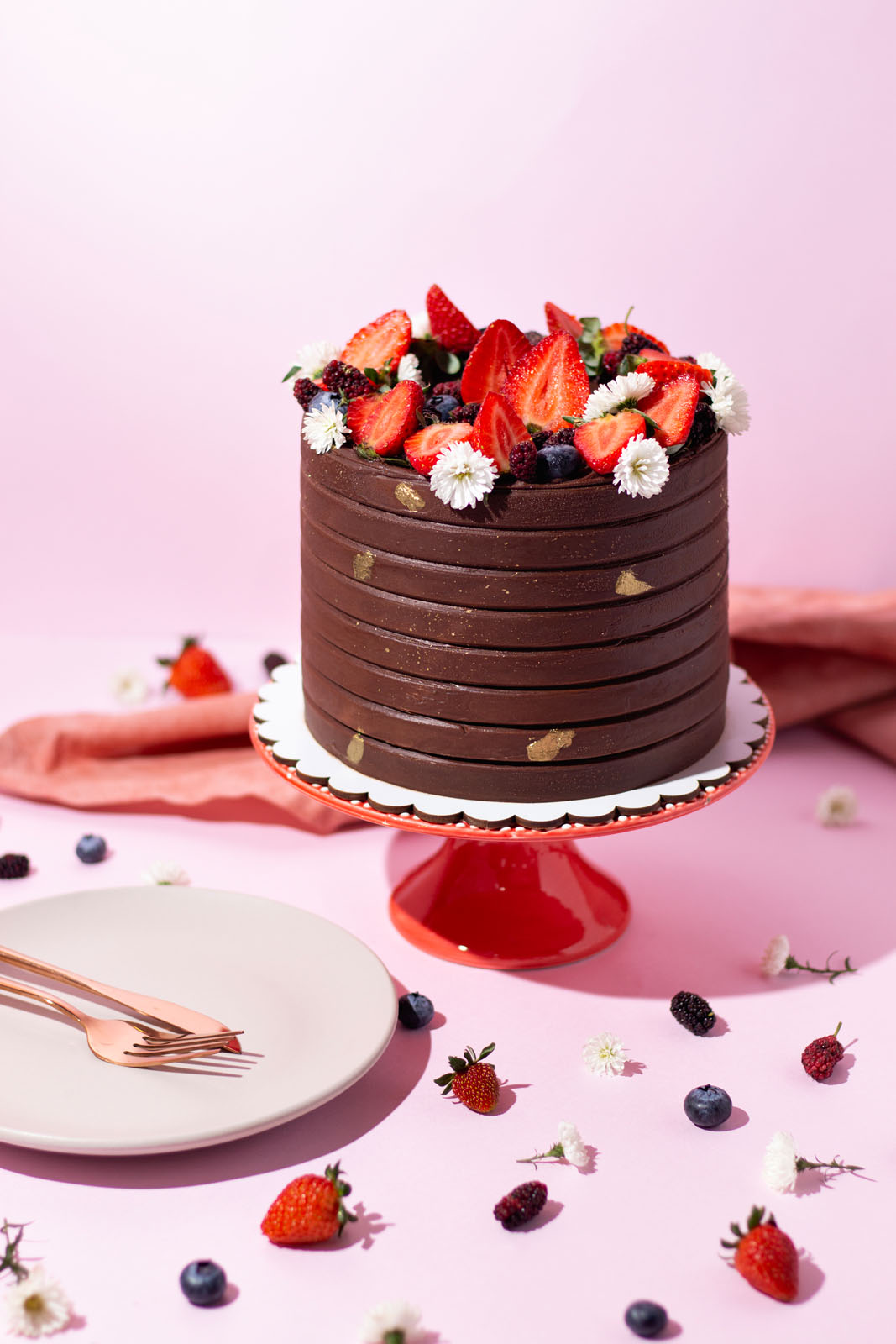 Bolo com frutas vermelhas